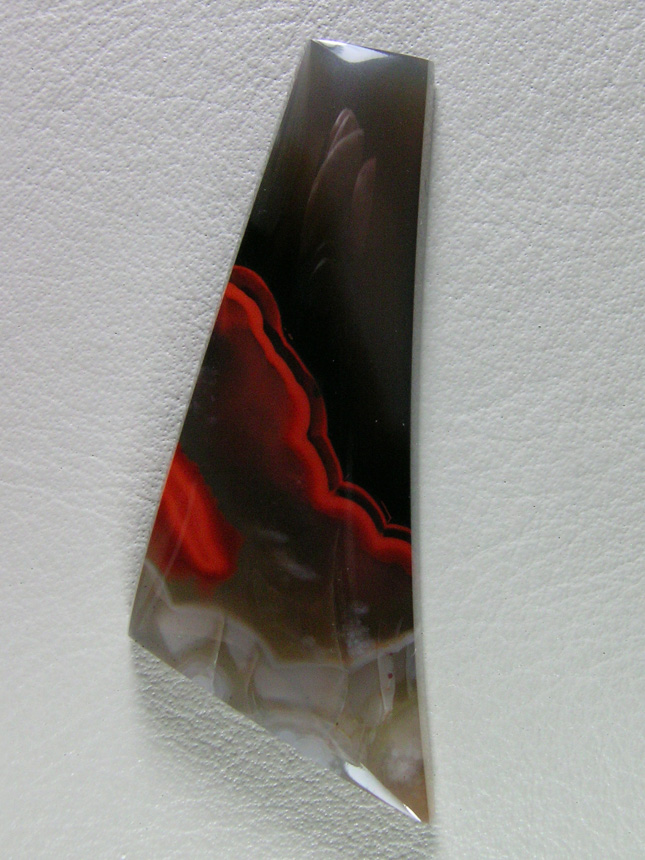 traded Kentucky Agate 458T  :  One of only 2 Black and Red Kentucky Agates I had to cut.  Very nice contrast and shape.