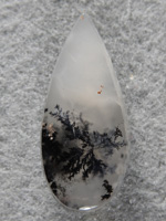Singleton Plume Agate 1560 : A teardrop with very delicate plumes.