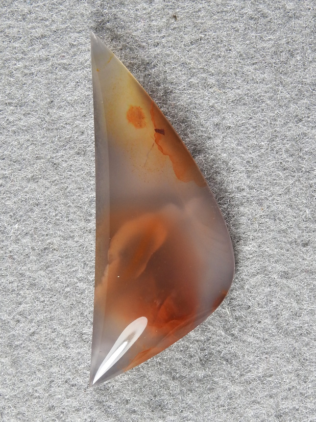 Apache Flame Agate 325 : A small cab of Apache Flame