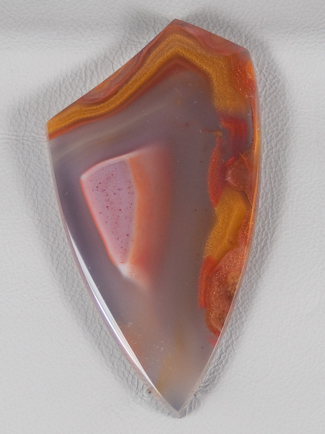 Traded Apache Flame Agate 332T  :  description