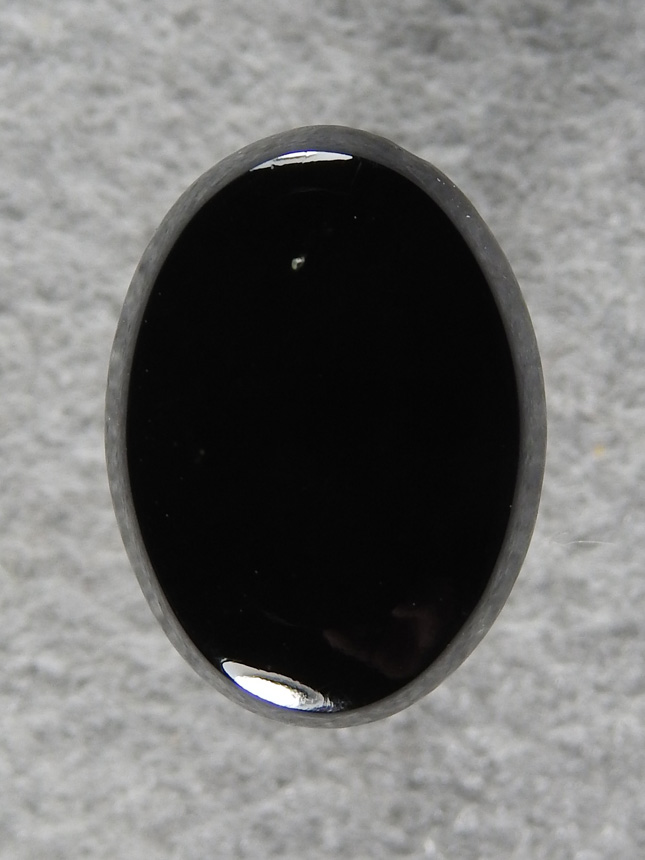 Jade (Black) 2130 : This stone is superb. Perfect black depth.