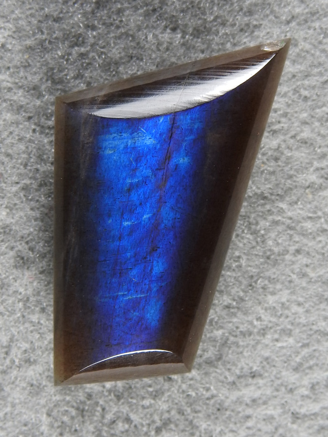 Labradorite 1703 : Top notch Labradorite with neon blue flash.