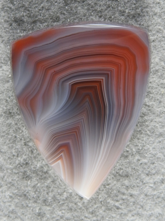 Queensland Agate 1719  :  I love the Red and Blue Queensland material from Agate Creek.  A gloss finish and very nice pattern