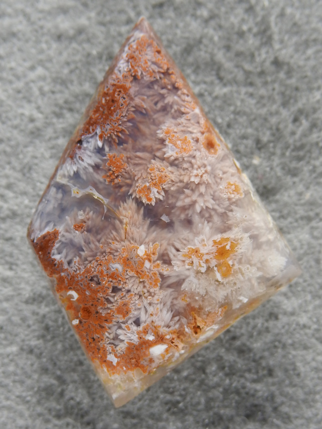 Sagenite Agate 1832 : Another Sagenite cab from Mexico.
