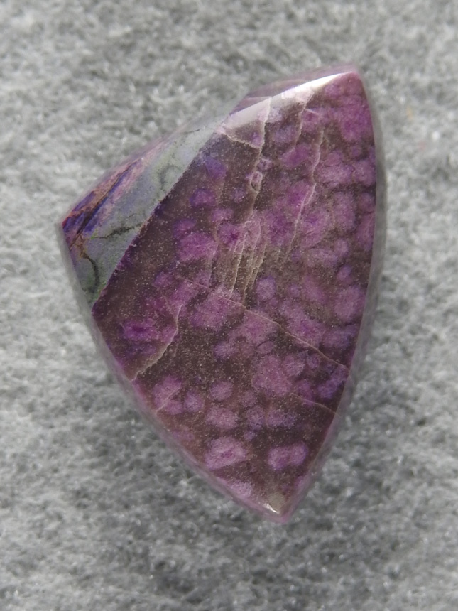 Sugilite 1818 : Freefrom of Sugilite