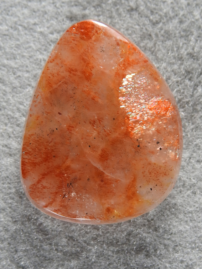 Sunstone 1698 : I think this is Indian Sunstone and a pretty material with bright crystal flashes.