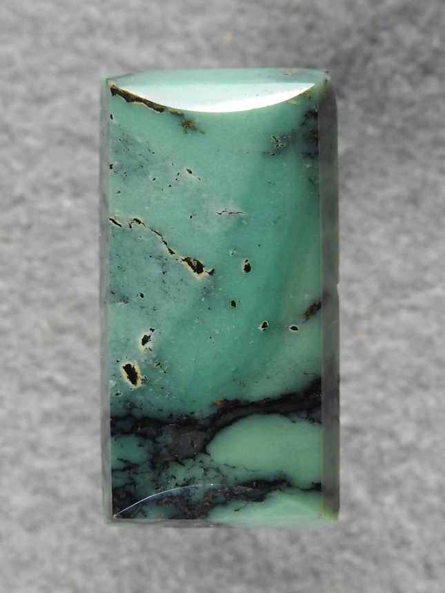 Varascite 2125 : A nice rectangle cab of seam Varascite