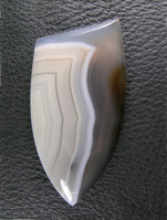 Brazilian Agate 568  :  Large Shield of Brazilian Agate with top negative cut.  Pattern worked beautifully on this cab.