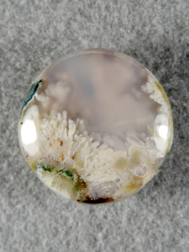 Calico Sagenite Agate 1791 : A Calico with thicker White needles.  A nice round waiting for the right jeweler