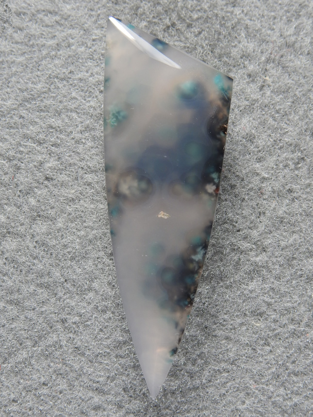 Chrysocolla Plume Agate 1775 : I only found narrow seams and haven't gone back to look for more. A longer cab looking down on the plumes.