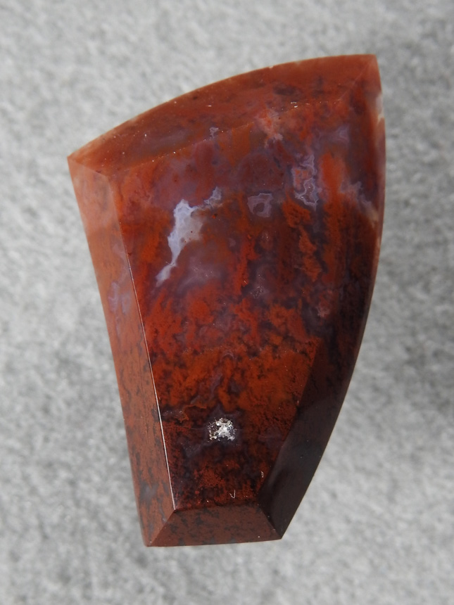 Coronary Plume Agate 650  :  Prety cab with a small floater and good Plumes.
