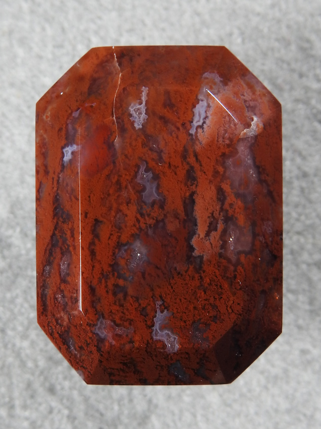 Coronary Plume Agate 653  :  A geometric cut with well formed Plumes and a nicely contrasting Pink Plume.