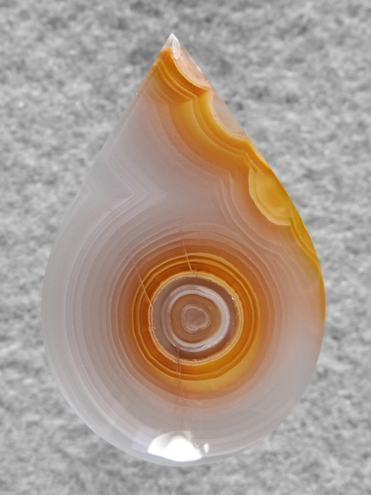 Coyamito Agate 189  :  another small cab with these great concentric tubes. very prettty.