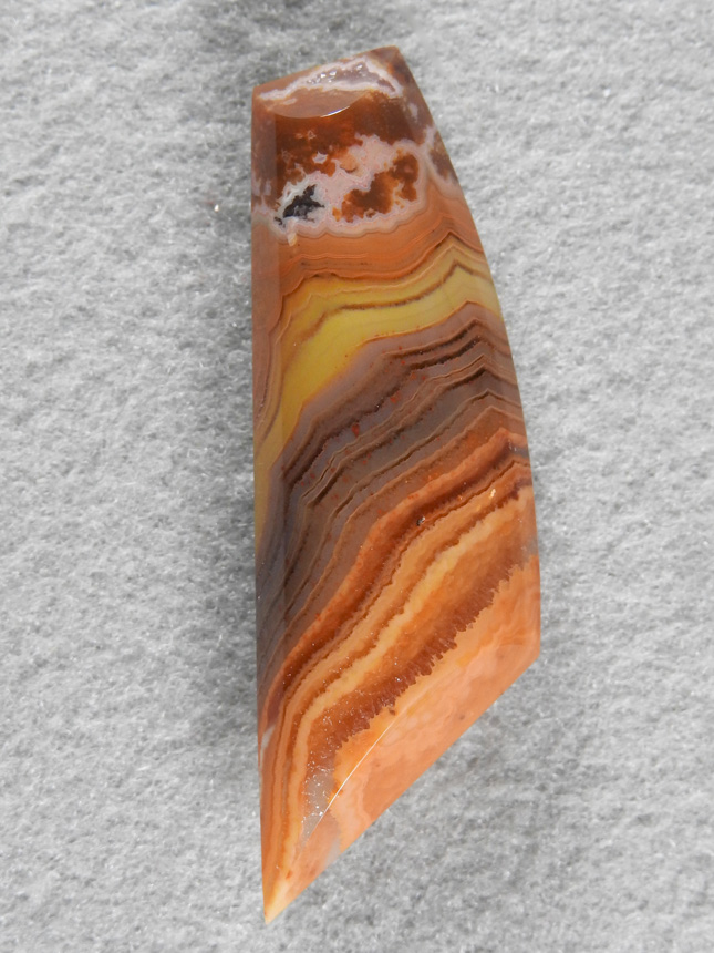 Dryhead Agate 425  : really great color combo on this stone.  Especially with the Pink touch at the top.