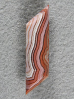 Dryhead Agate 428  :  A great bar cut here with pastels Whites to Pinks.