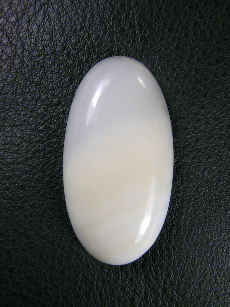 Horse Canyon Agate 722  :  An almost totally White Opal cab from Horse.