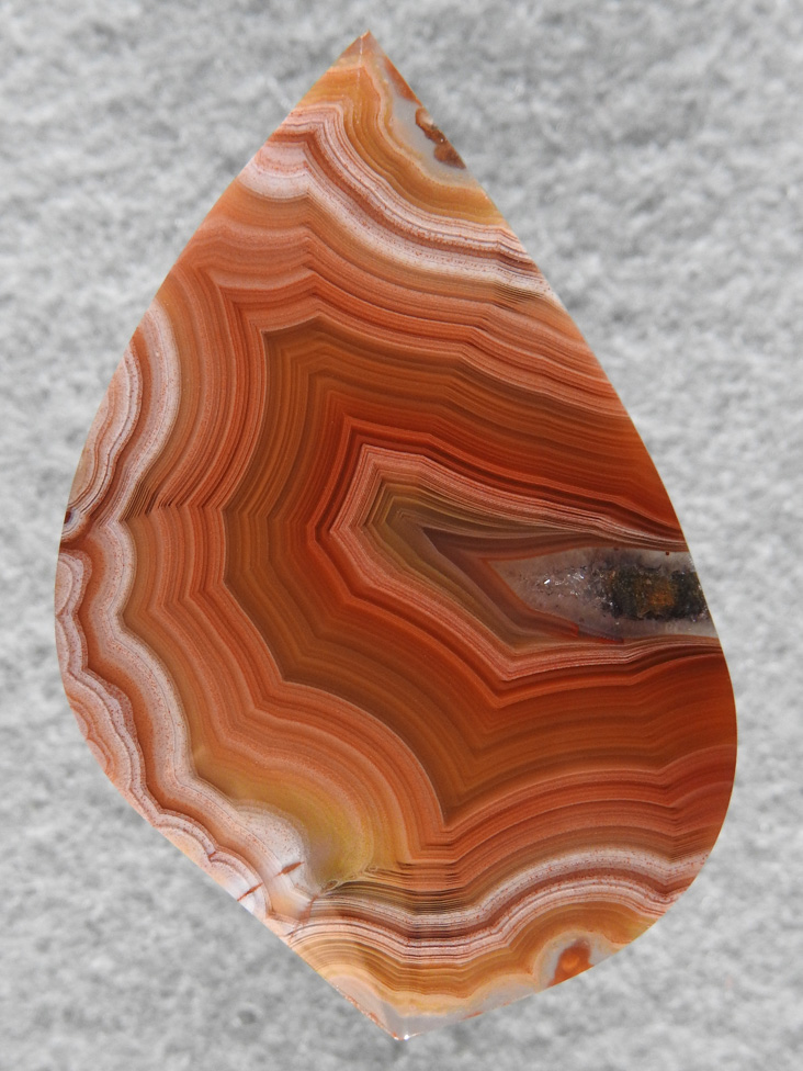 Laguna Agate 48  :  Framing that center fortification was easy in this great cab.