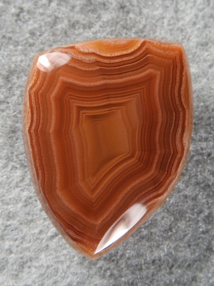 Laguna Agate 1491 : Wow what an Orange! patterns worked perfect in this Laguna cut.