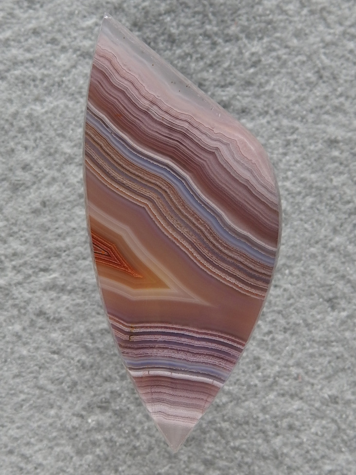 Laguna Agate 55  :  There are no slackers in Laguna Agate.  Even the small cabs are striking.