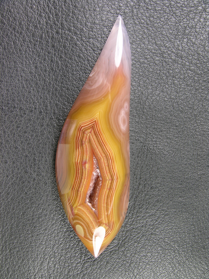 Traded Laguna Agate 103T  :  A Lemon Yellow cab with great patterns.