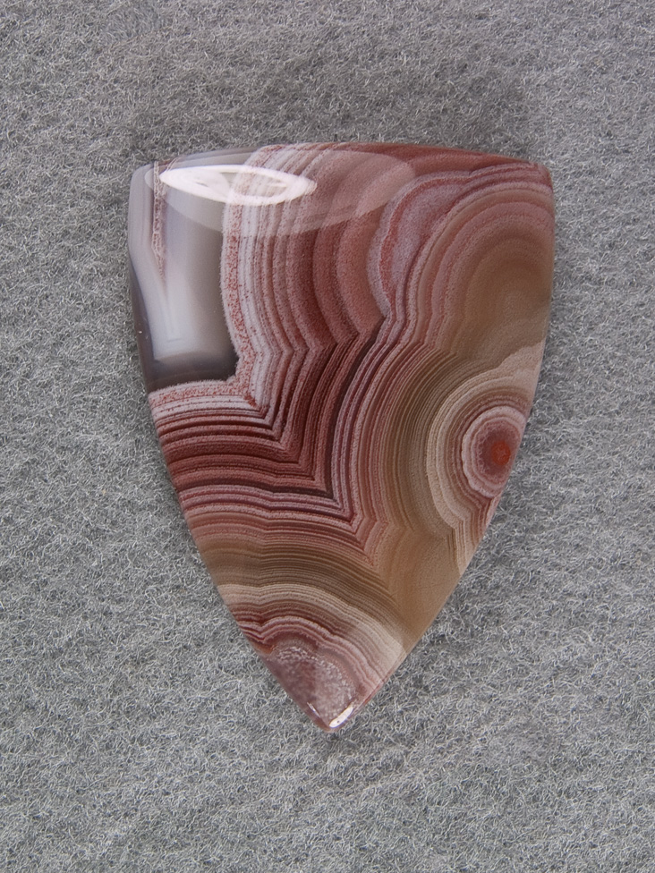 Traded Laguna Agate 83T  :  description