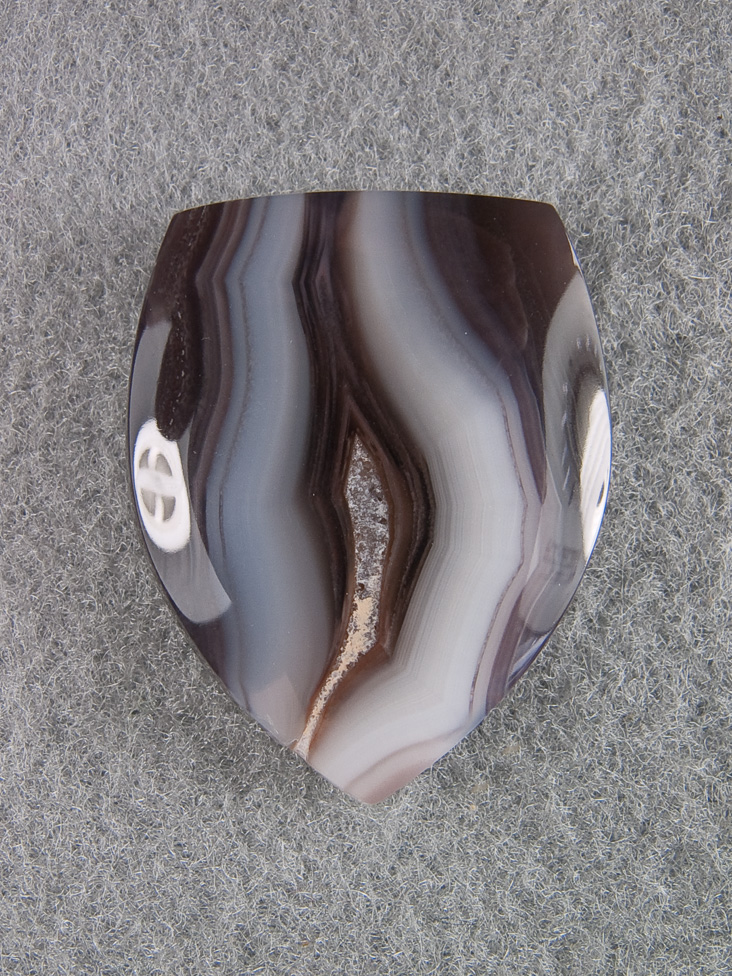 Traded Laguna Agate 94T  :  description
