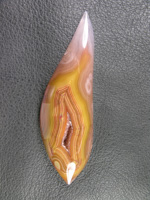 Traded Laguna Agate 103T  :  A Lemon Yellow cab with great patterns.