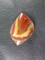 Traded Laguna Agate 108T  :  Yet another beauty in vibrant colors and finish.
