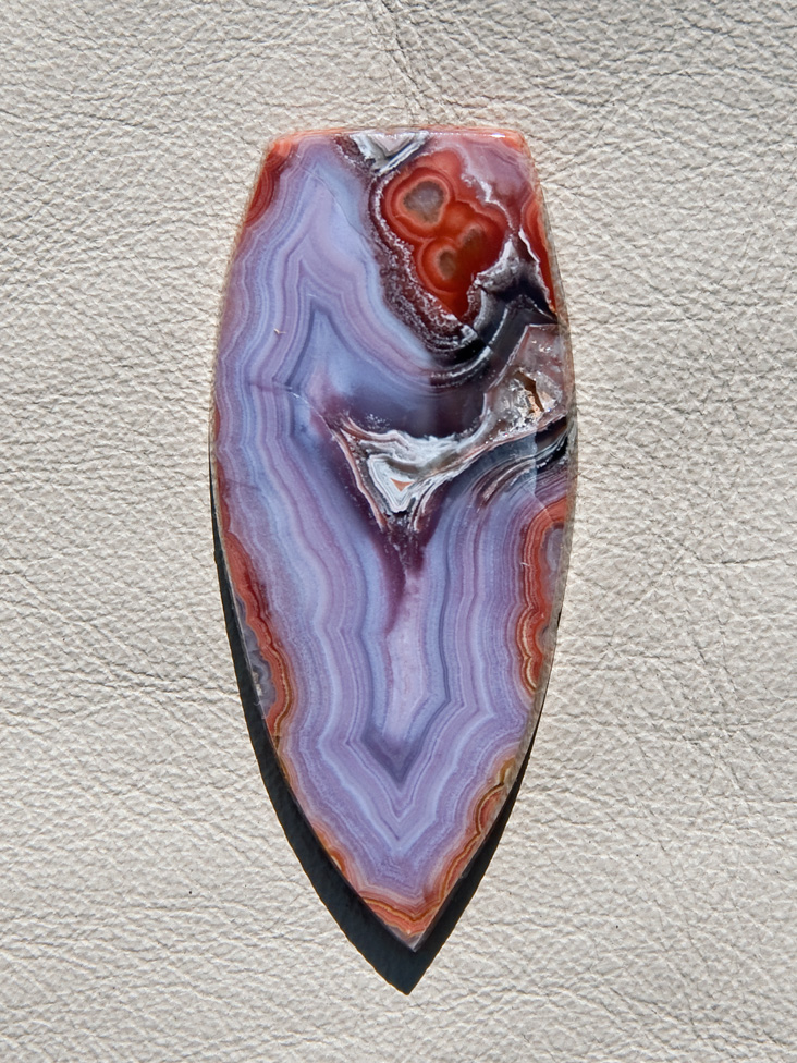 Traded Laguna Agate 1331T  :  description