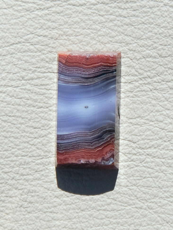 Traded Laguna Agate 1332T  :  description