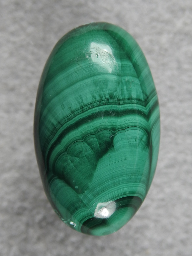 Malachite 2110 : A beautiful Oval of Chatoyant Malachite.
