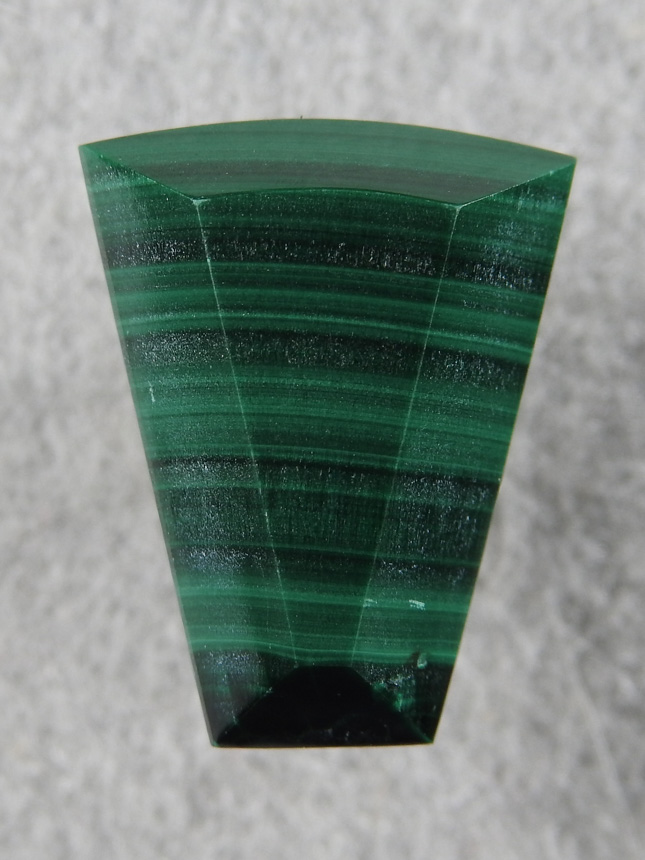 Malachite 461 : Very nice banded Malachite with a radius top.