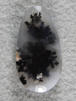 Singleton Plume Agate 2016 : Strong centered plumes are showy in this pendant stone