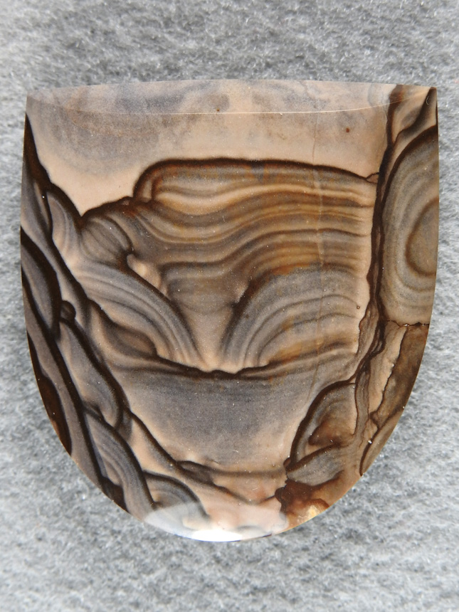 Biggs Jasper 883  :  The Butte in the cab was soooo pretty.  I had to come up with a shape to frame it and lose the other scenes that would make it look out of place.  It turned out just perfect don't you think.