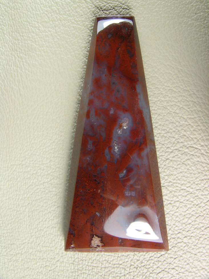 Coronary Plume Agate 646  :  Red on milky base,  pretty plumes but not as well defined as the other cabs.