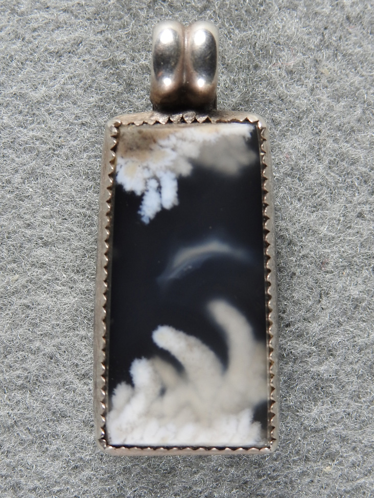 Icicle Agate 1672 : recently discovered this new seam of smaller curved plumes in another canyon and backed it with Mojave Basenite. It looks manufactured but it's real. so nice!