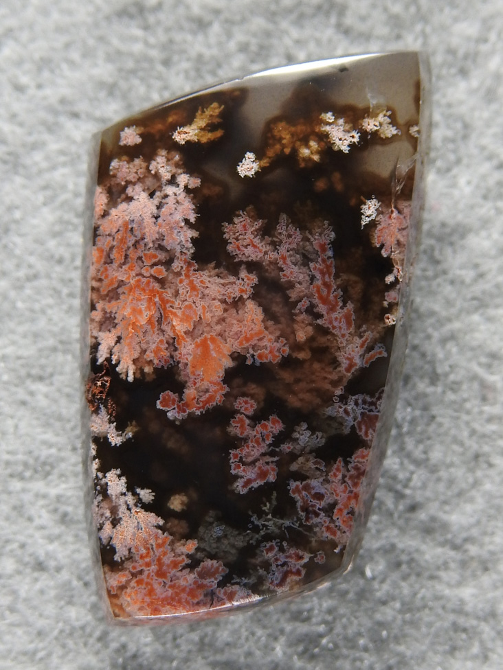 Singleton Bouquet Agate 1588 : Sweet cab in Pinks and Reds.  Every stone should be like this but few are.