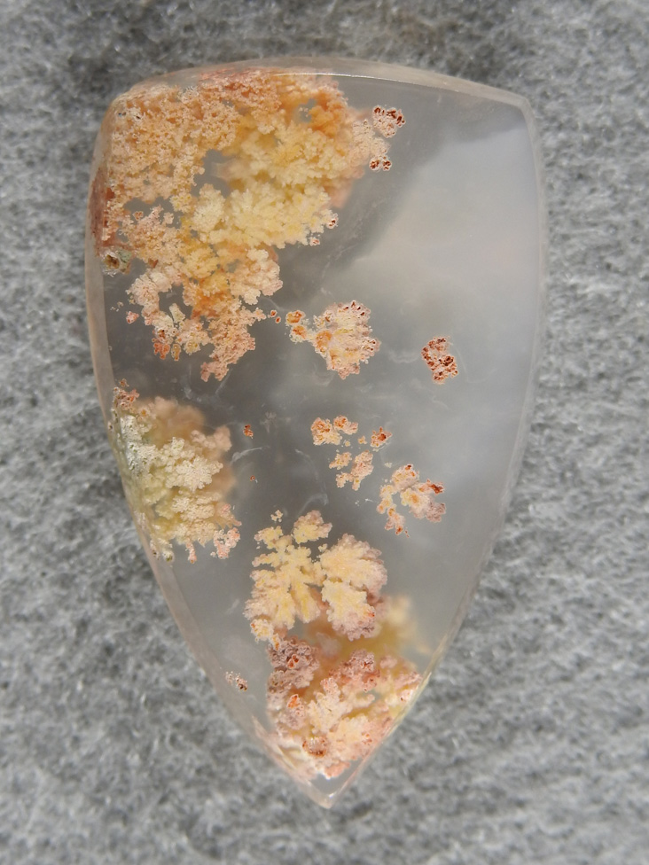 Singleton Bouquet Agate 1592 : A nice Yellow Plume Bouquet badge cab.