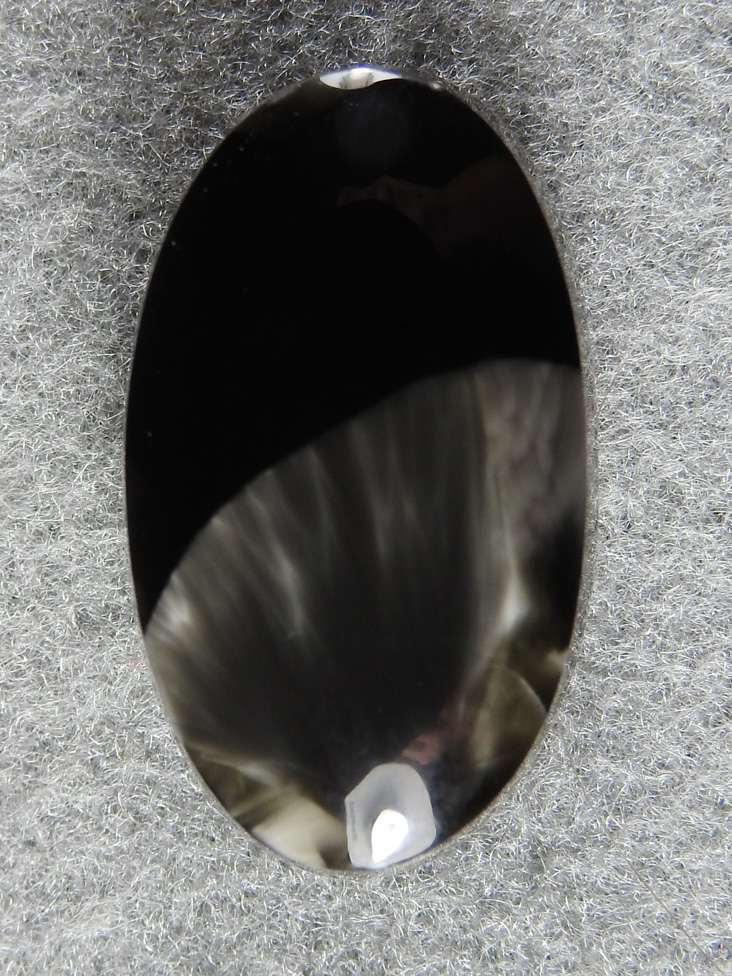 Victoria Stone 1684 : Black Victoria Stone created by Dr. Imori in the 1960's has never been duplicated.  Classy oval with single fan.