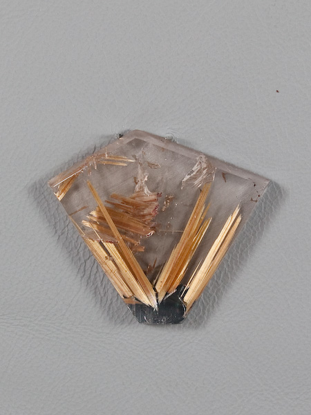 Traded Rutilated Quartz 1082T  :  description