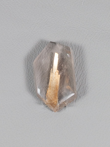 Traded Rutilated Quartz 1084T  :  description