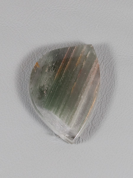 Traded Rutilated Quartz 1088T  :  description