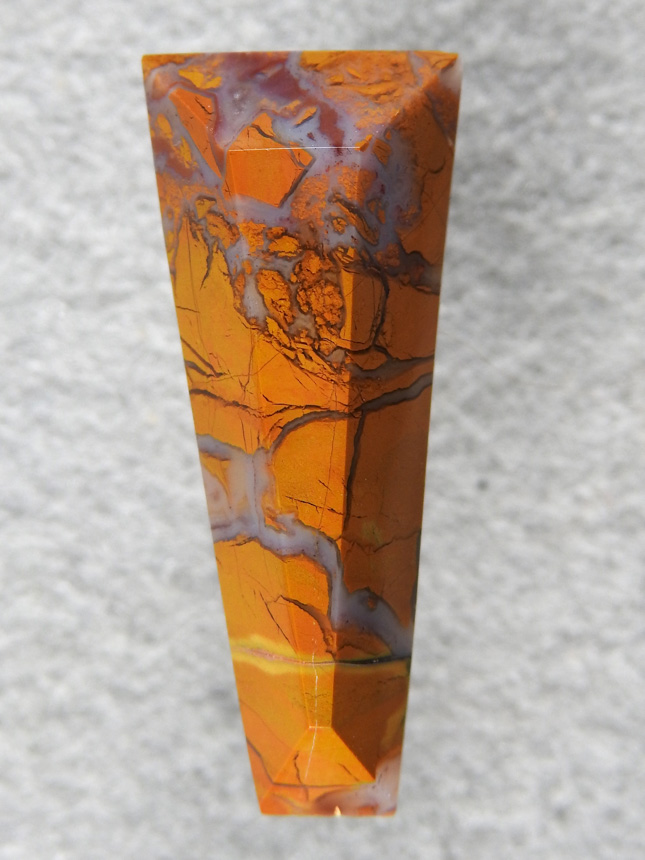 Stone Canyon Jasper 1076 : Geometric cab with sharp lines of Stone Canyon.
