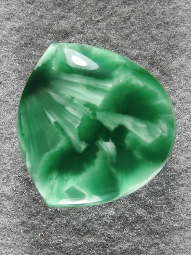 Victoria Stone 1685 : Green Victoria Stone created by Dr. Imori in the 1960's has never been duplicated.  covered with sprays.
